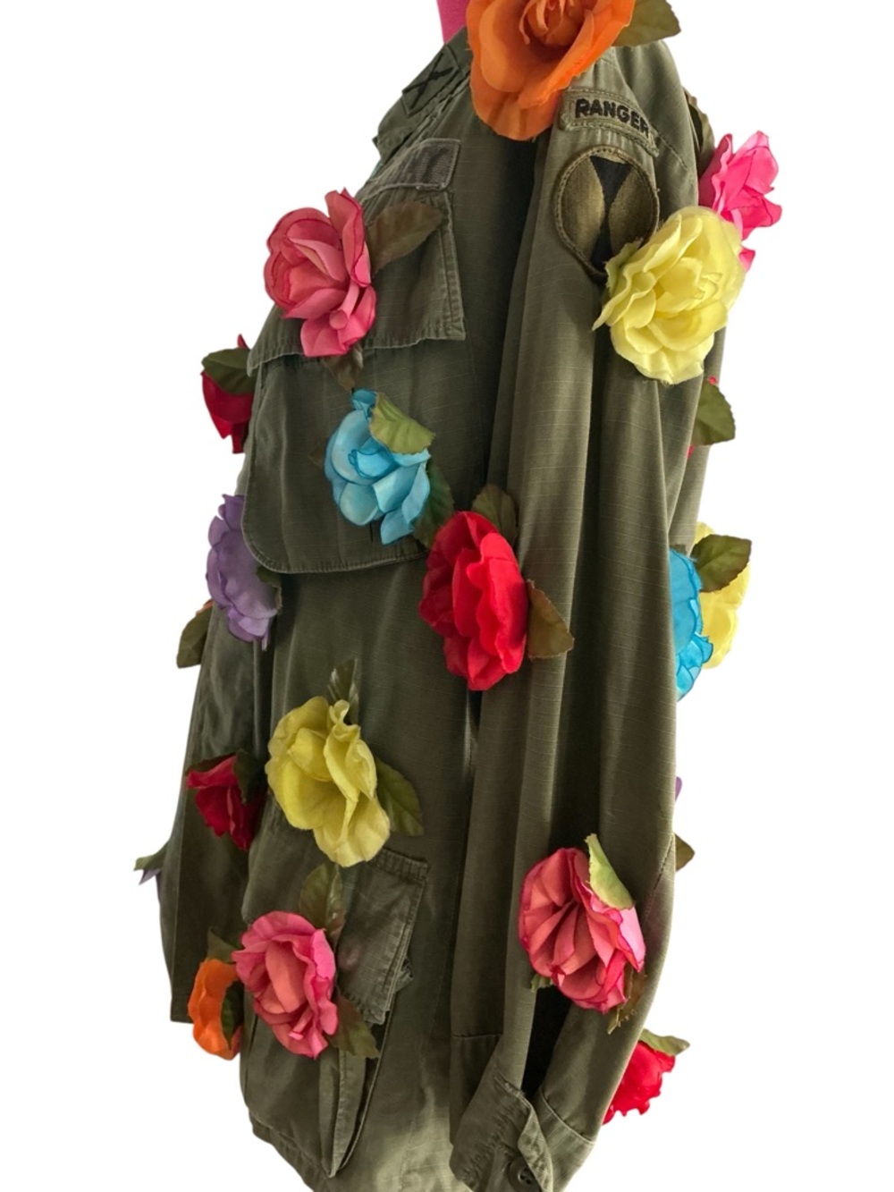 Olive Military Jacket with Multicolor Fabric Flowers. M - Picture 3 of 13